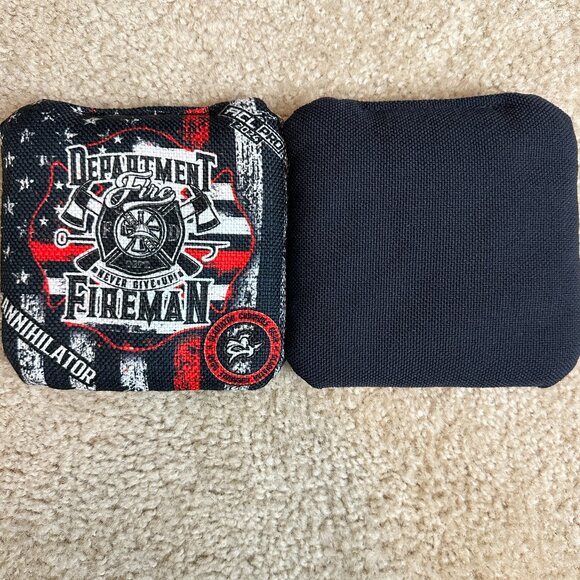 Gladiator Cornhole Gear 2024 Annihilator Pro Bags (4) & Sidekick carrying case - Picture 1 of 4